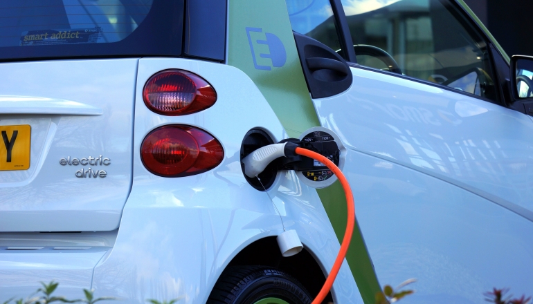 印尼國企加速換用電動車 《工業法》將納入碳中和