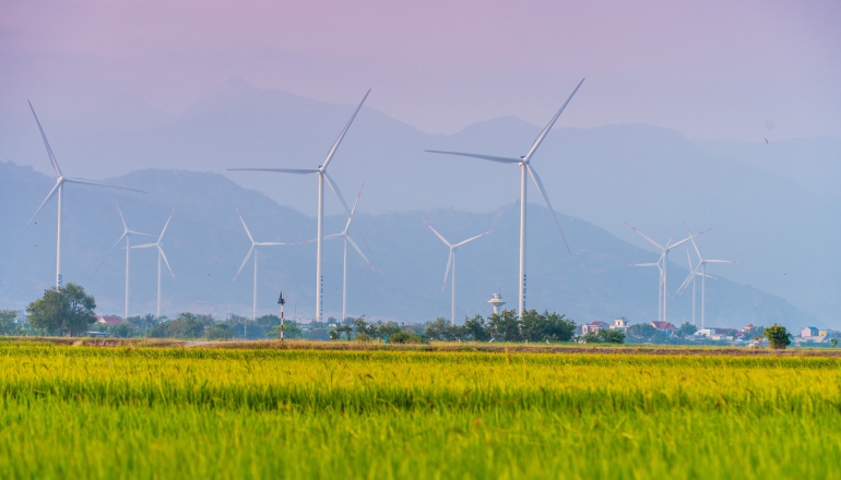 Vietnam grants up to 12 years of fee exemptions for green energy projects